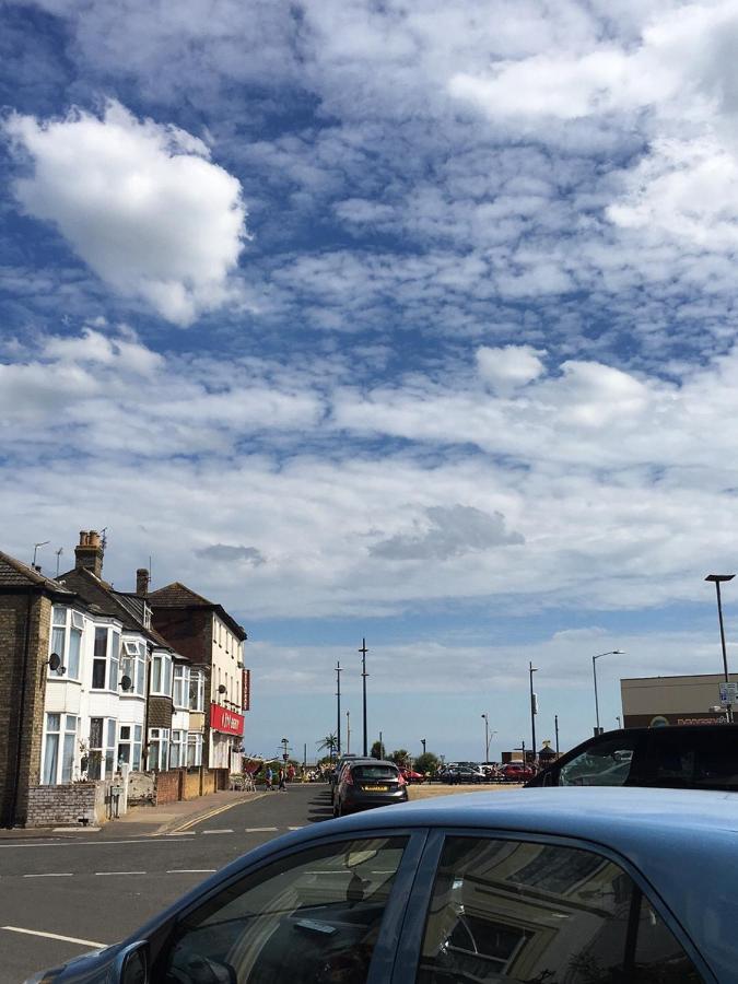 Willows Guest House Great Yarmouth Bagian luar foto