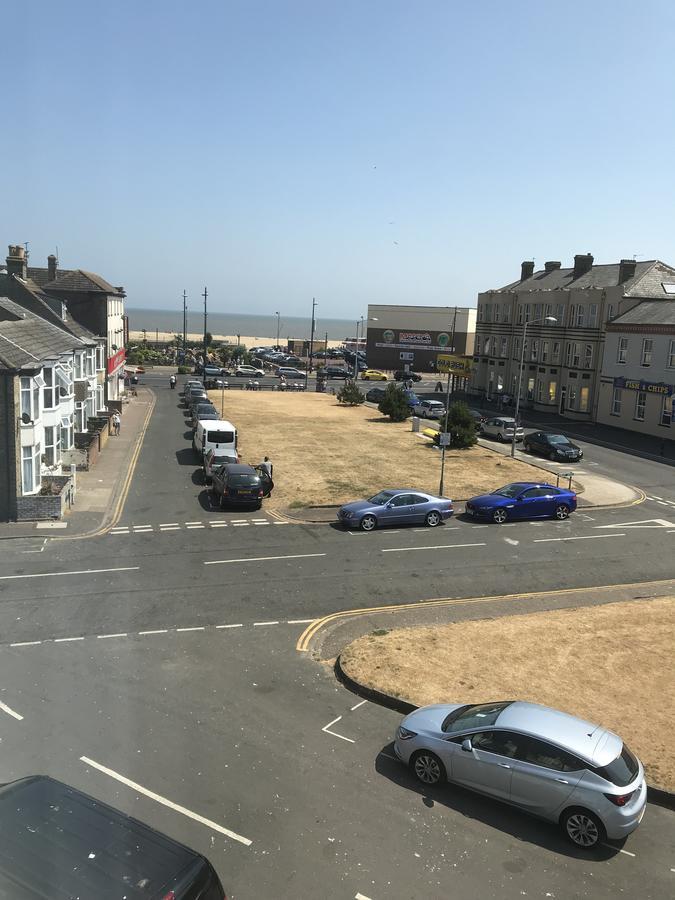 Willows Guest House Great Yarmouth Bagian luar foto